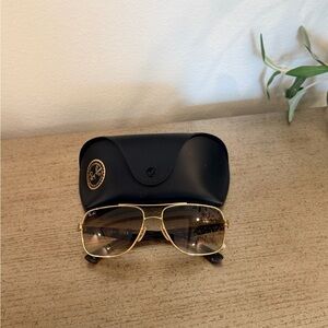 Ray-Ban Men’s Gold Frame Sunglasses with Brown Gradient Lenses